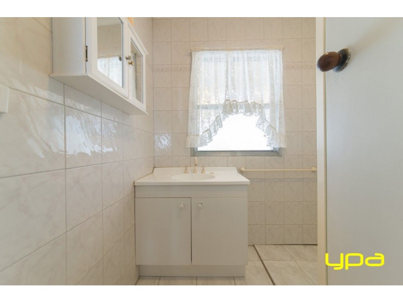 13 Robinson Street, Jacana VIC 3047