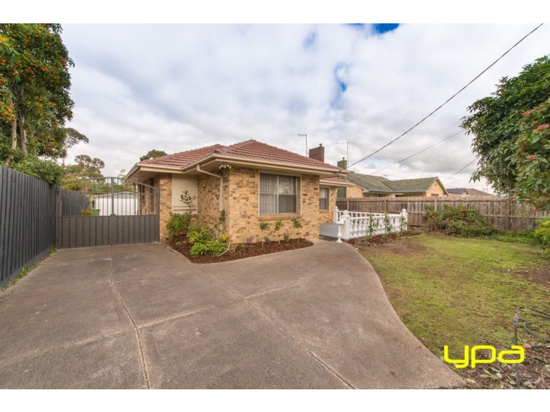 13 Robinson Street, Jacana VIC 3047