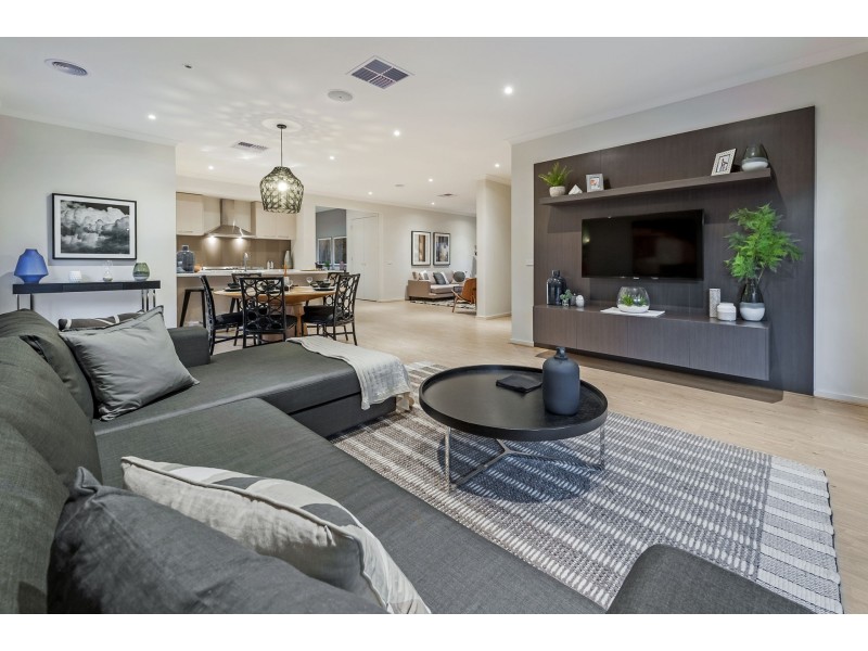 23 Stradling Rise, Mernda VIC 3754