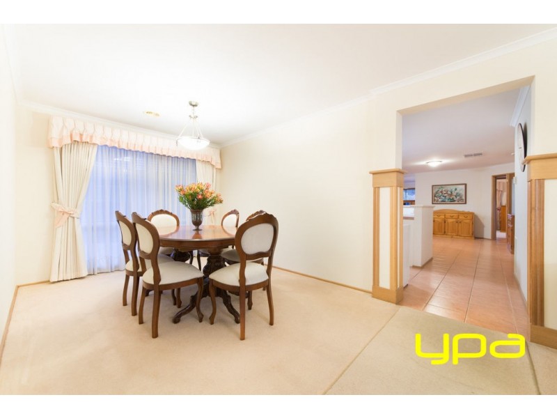 4 Gellion Place, Roxburgh Park VIC 3064