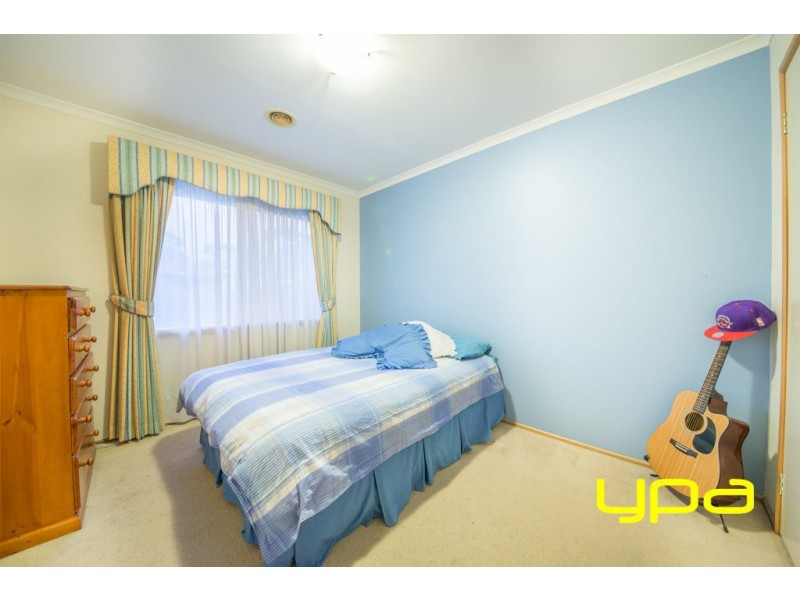 4 Gellion Place, Roxburgh Park VIC 3064