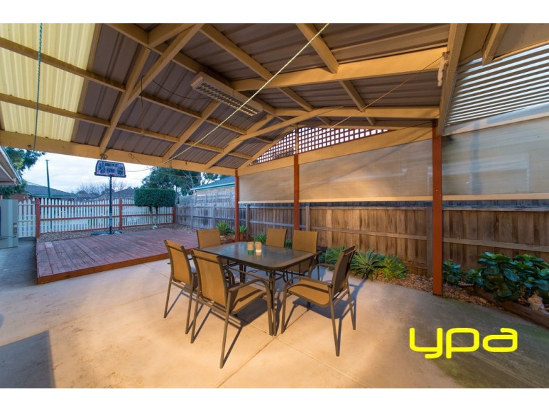 4 Gellion Place, Roxburgh Park VIC 3064