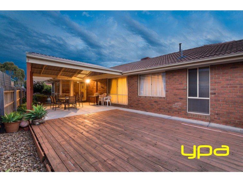 4 Gellion Place, Roxburgh Park VIC 3064