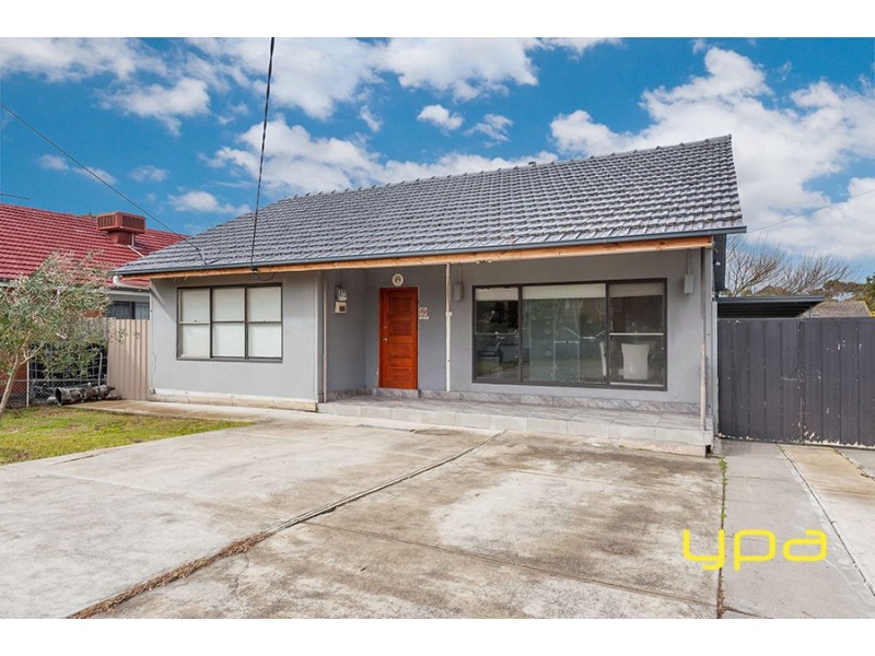 8 Echuca Street, Dallas VIC 3047