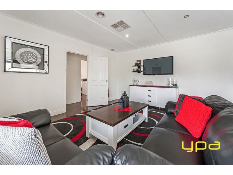 8 Echuca Street, Dallas VIC 3047