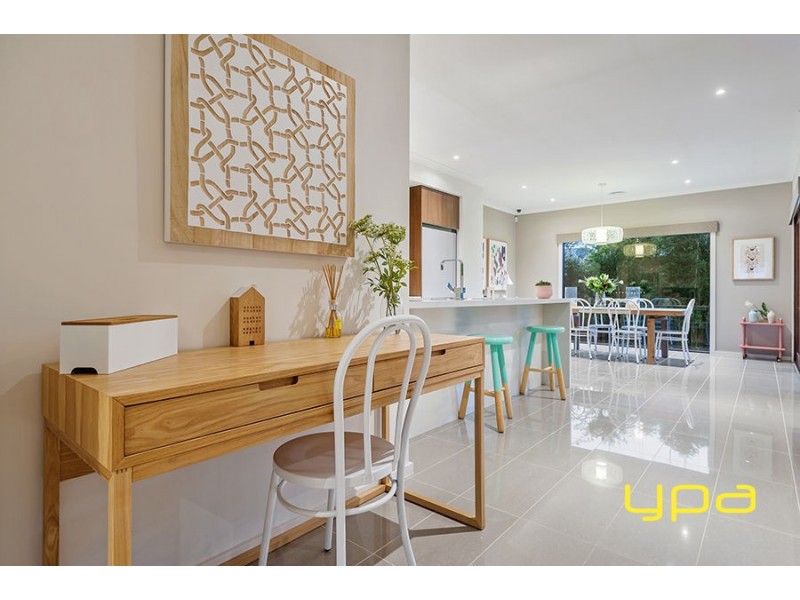 19 Stradling Rise, Mernda VIC 3754