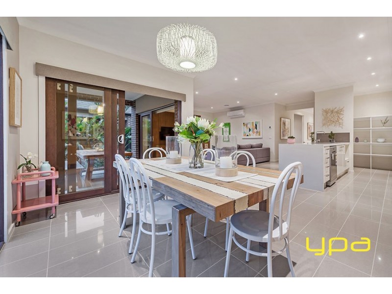 19 Stradling Rise, Mernda VIC 3754