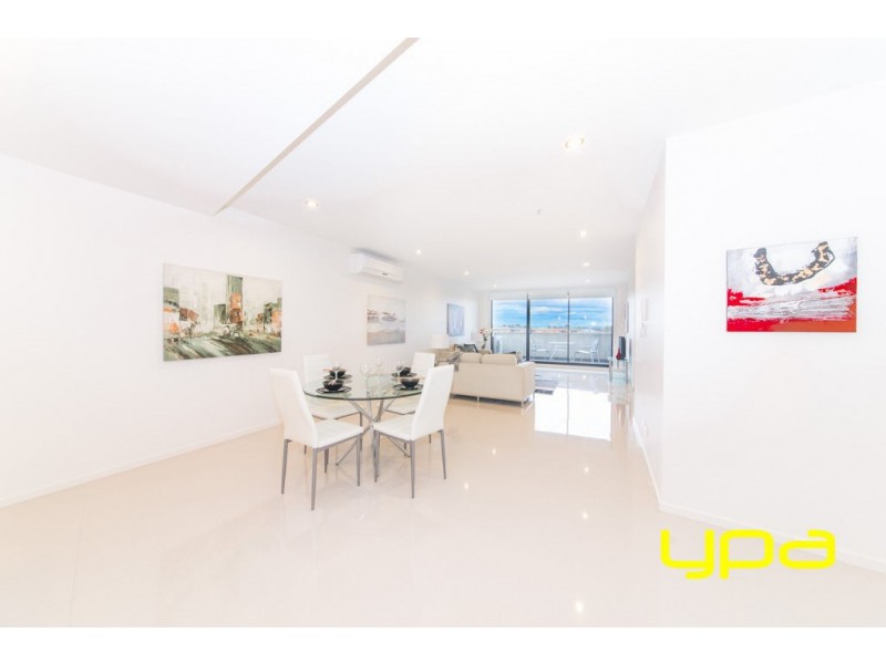 350/73 Lake Street, Caroline Springs VIC 3023