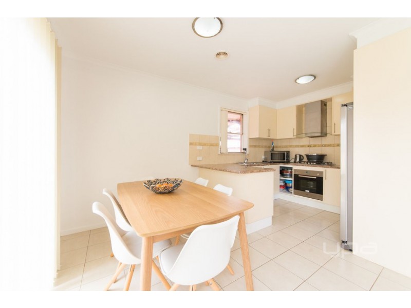 19 Stockdale Avenue, Dallas VIC 3047