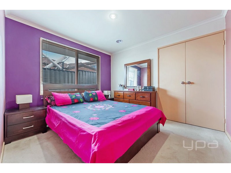 10 Binnak Court, Meadow Heights VIC 3048