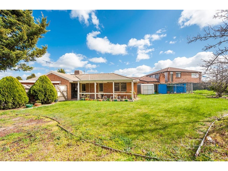 10 Binnak Court, Meadow Heights VIC 3048