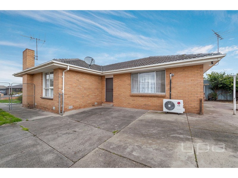 44 Angus Street, Hadfield VIC 3046