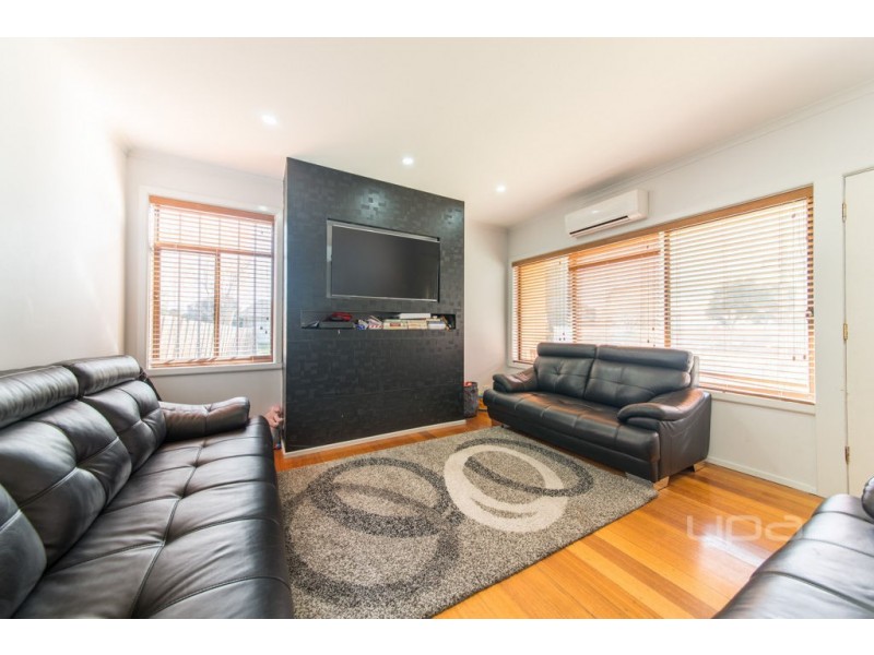 17 Boort Street, Dallas VIC 3047