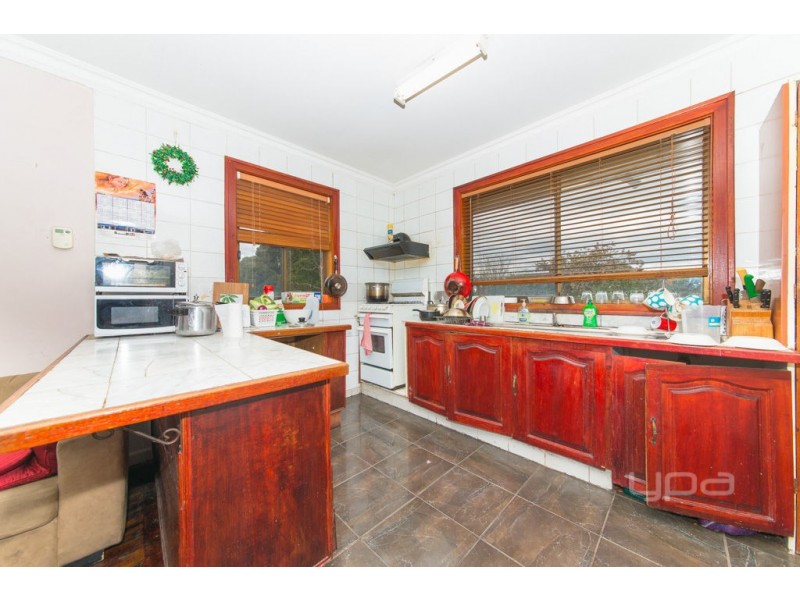 1 Biltris Court, Jacana VIC 3047