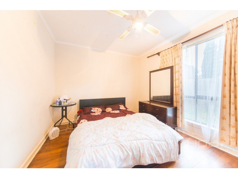 1 Biltris Court, Jacana VIC 3047