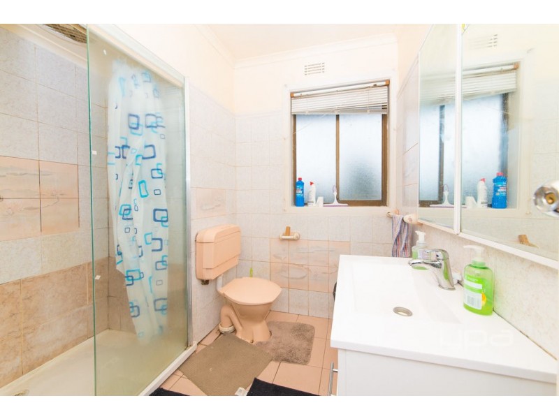 1 Biltris Court, Jacana VIC 3047