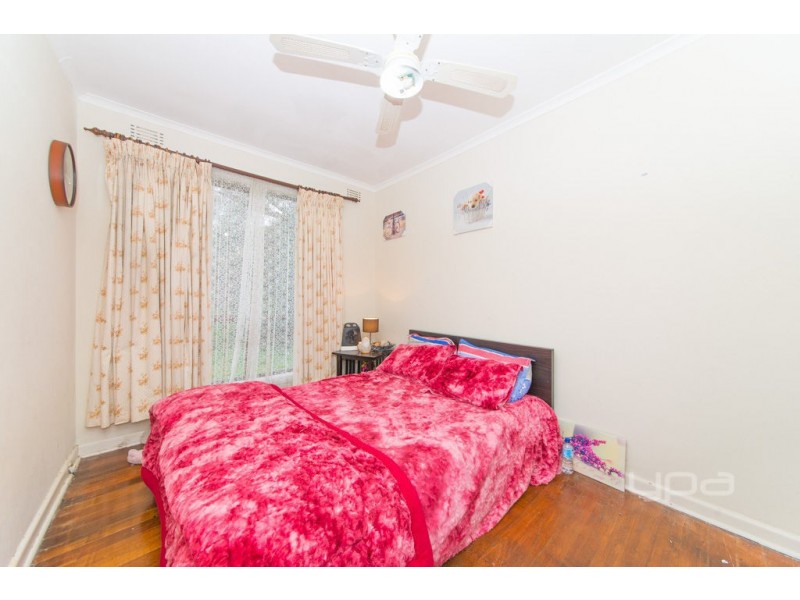 1 Biltris Court, Jacana VIC 3047