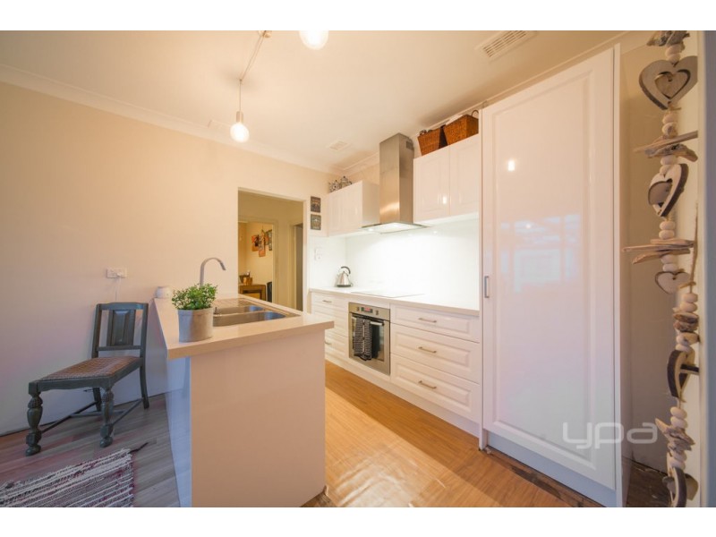 2 Bannister Street, Jacana VIC 3047