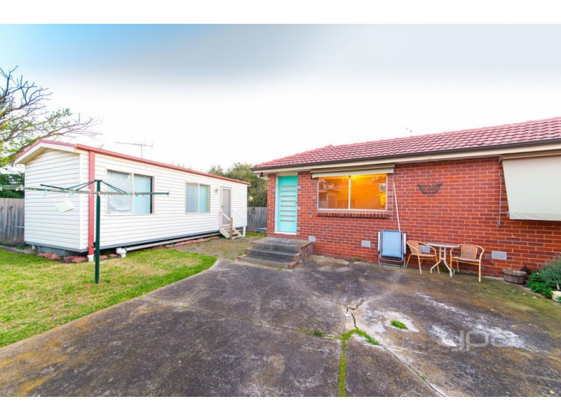 2 Bannister Street, Jacana VIC 3047