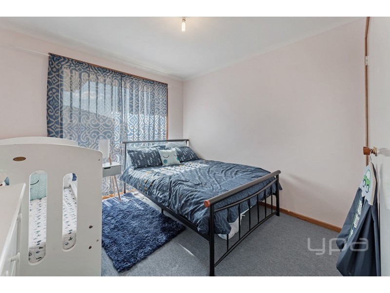 2/11 Elgata Close, Meadow Heights VIC 3048