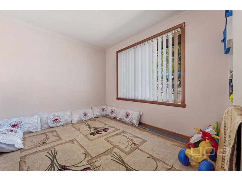 2/11 Elgata Close, Meadow Heights VIC 3048