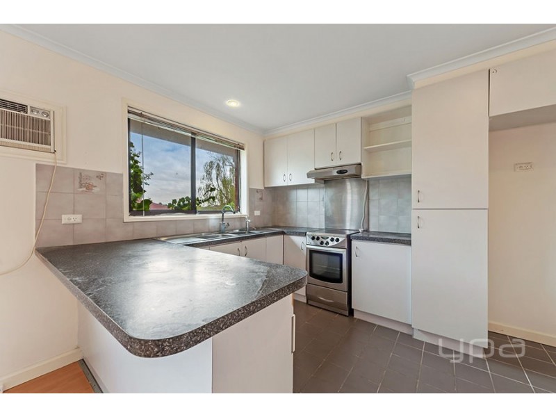 2/14 Weemala Court, Meadow Heights VIC 3048