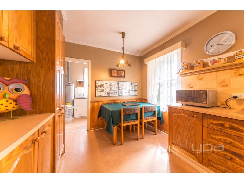 22 Hales Crescent, Jacana VIC 3047