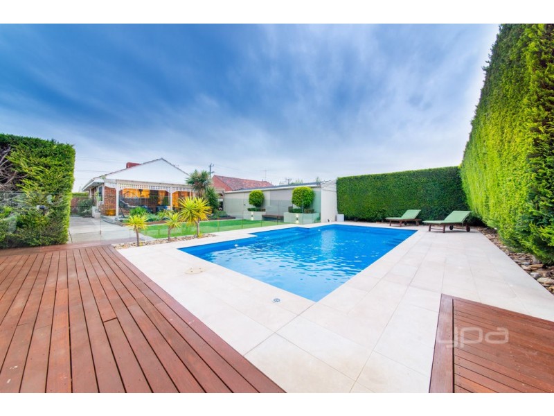 18 Dacelo Avenue, Broadmeadows VIC 3047