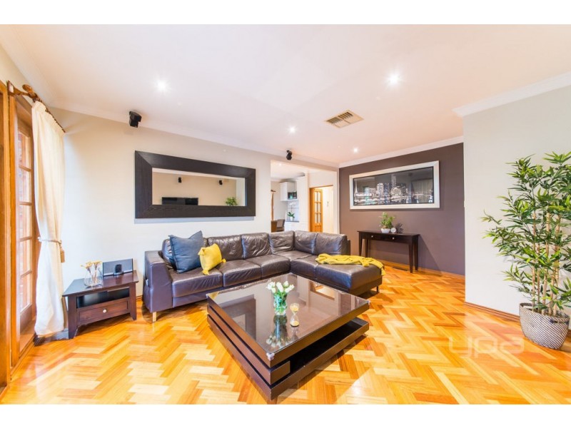 18 Dacelo Avenue, Broadmeadows VIC 3047