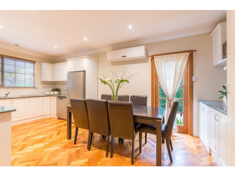 18 Dacelo Avenue, Broadmeadows VIC 3047