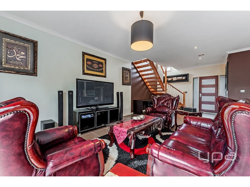 2/7 Benalla Street, Dallas VIC 3047