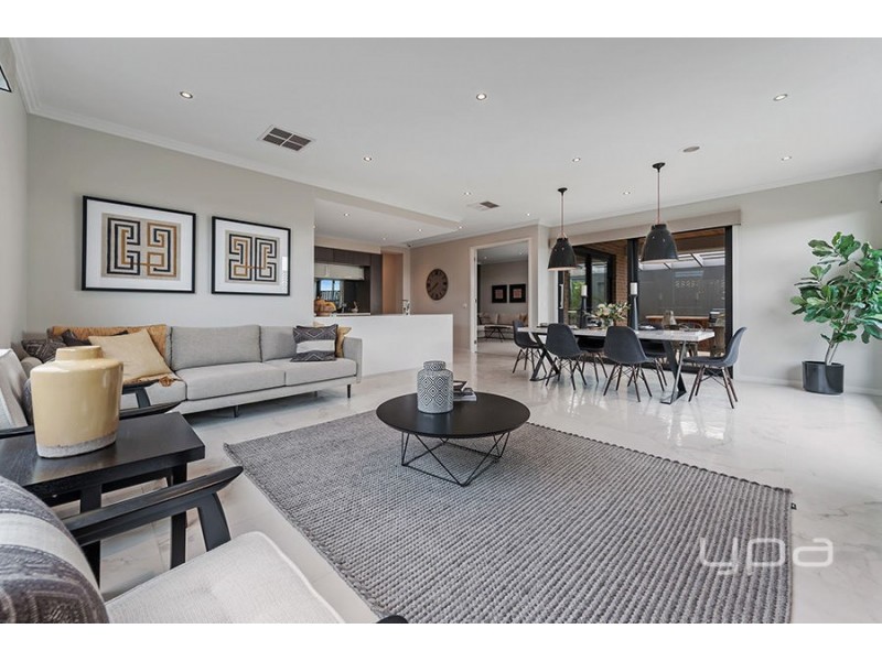 14 Stradling Rise, Mernda VIC 3754