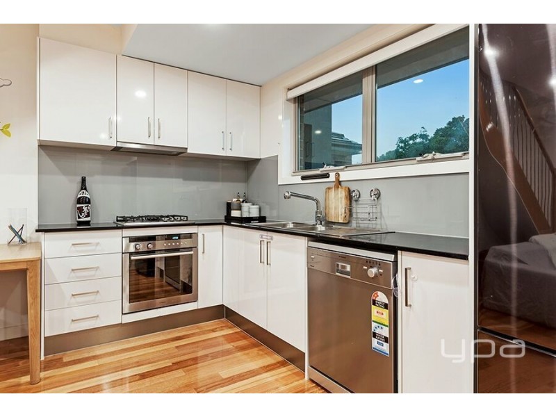 2/11 Osway Street, Broadmeadows VIC 3047