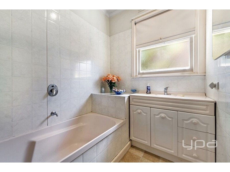 2 Ash Court, Glenroy VIC 3046