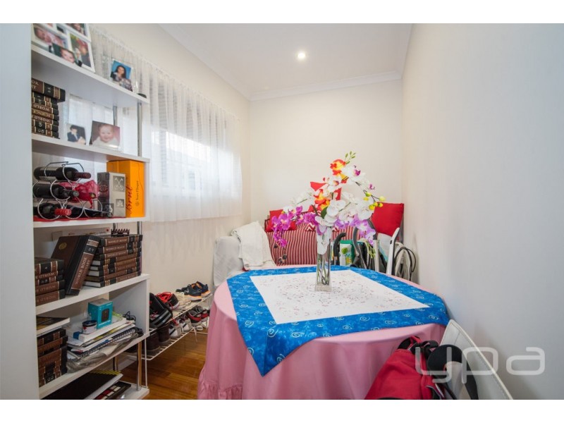 2/25 Gladstone Parade, Glenroy VIC 3046