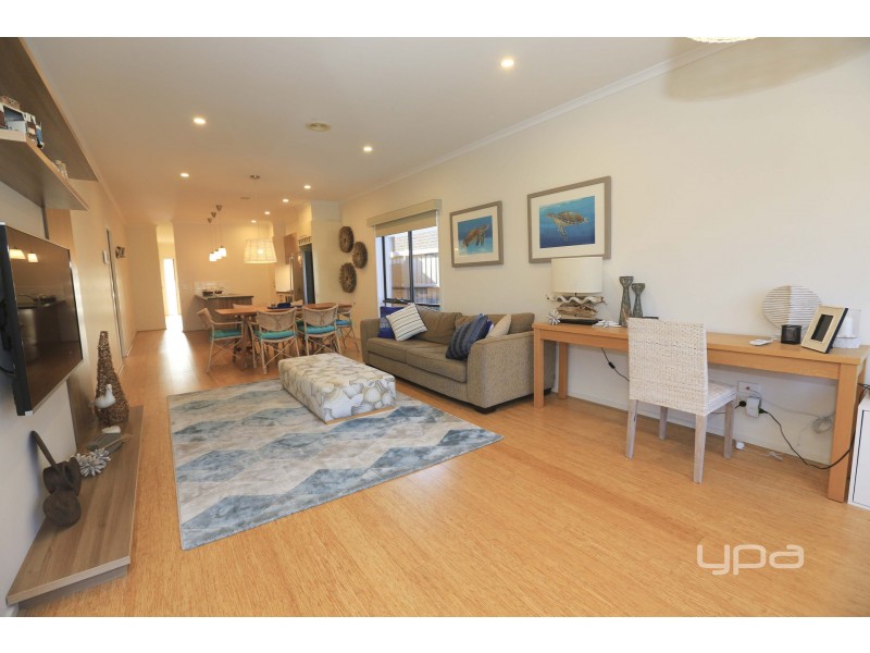 5 Windermere Parade, Doreen VIC 3754