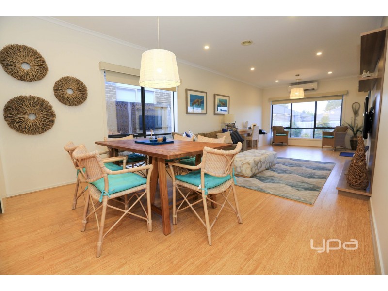 5 Windermere Parade, Doreen VIC 3754