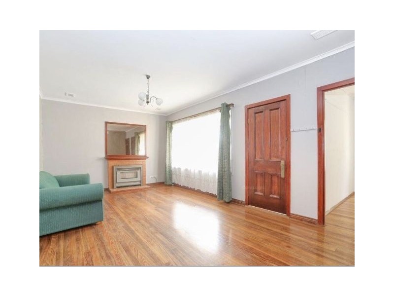 16 Bannister Street, Jacana VIC 3047