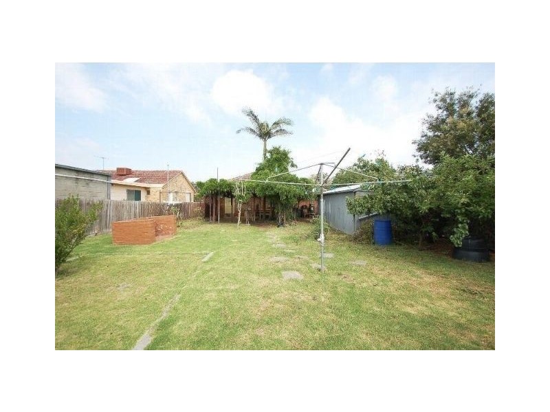 16 Bannister Street, Jacana VIC 3047