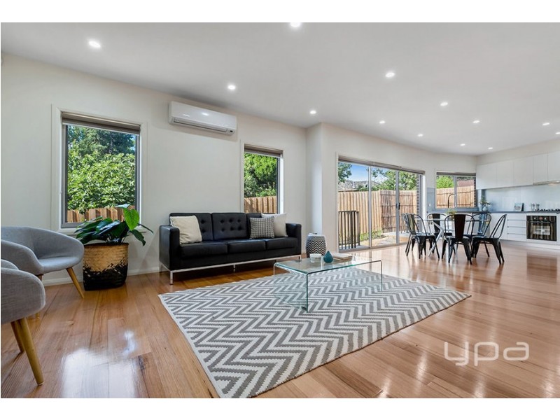 16 Moonee Boulevard, Glenroy VIC 3046