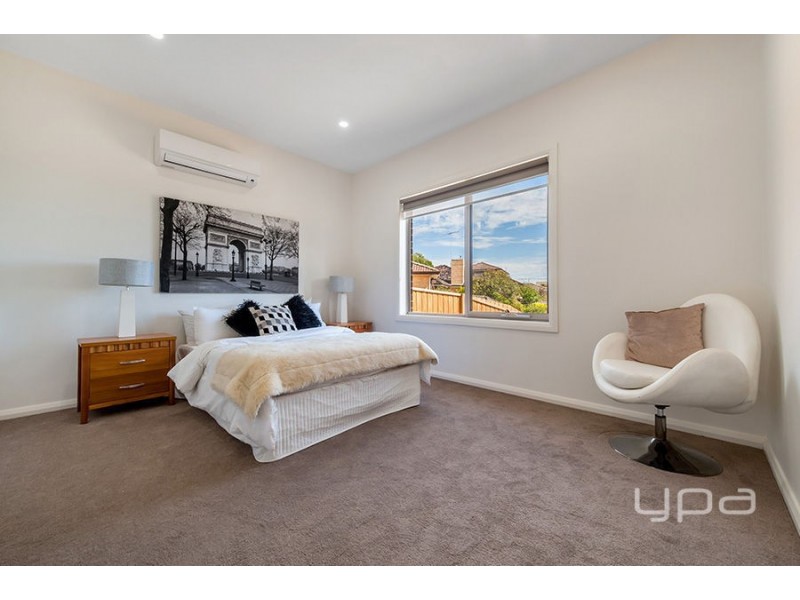 16 Moonee Boulevard, Glenroy VIC 3046