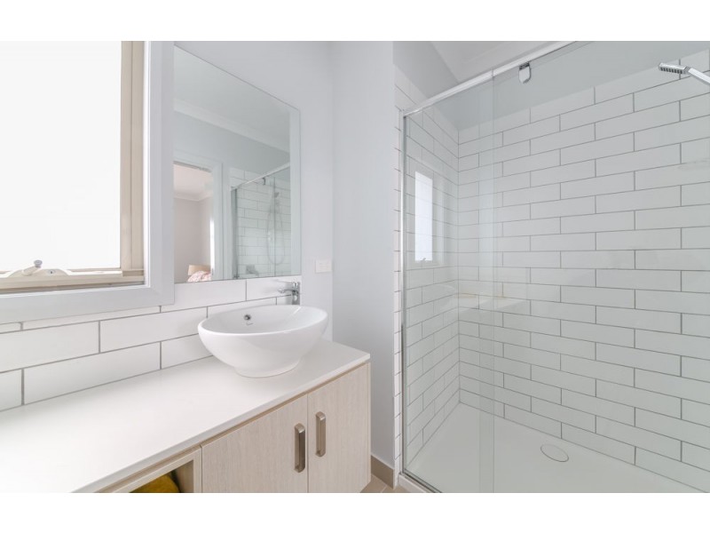 1/16 Bedford Street, Hadfield VIC 3046