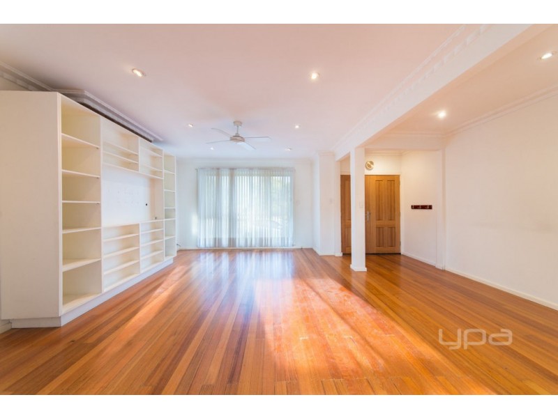 13 May Street, Glenroy VIC 3046