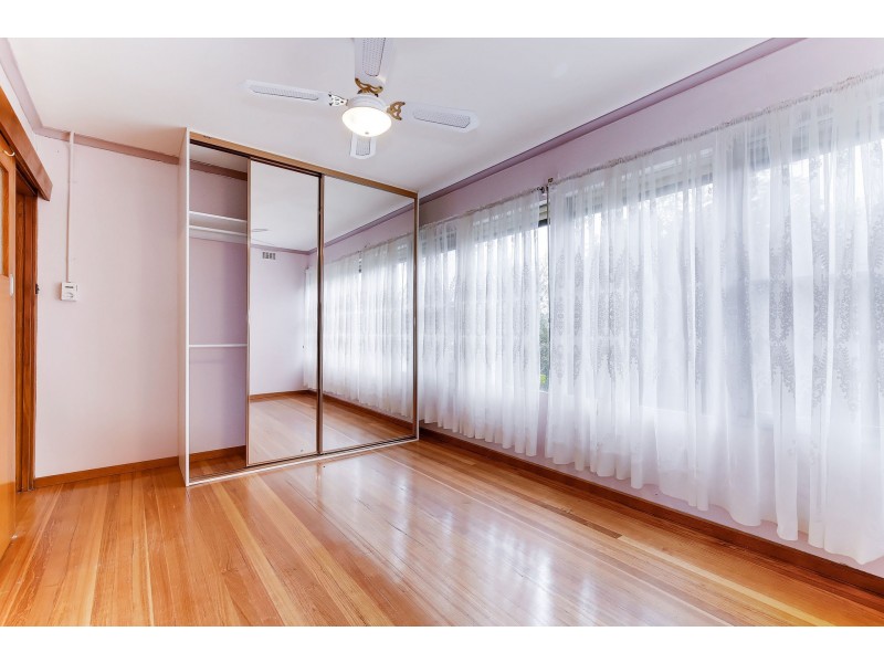 28 Gosford Crescent, Broadmeadows VIC 3047