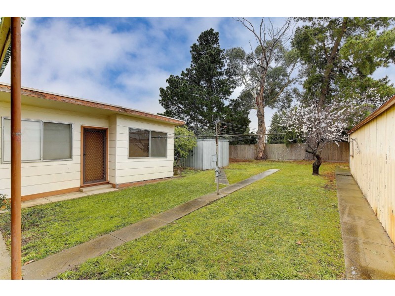 28 Gosford Crescent, Broadmeadows VIC 3047