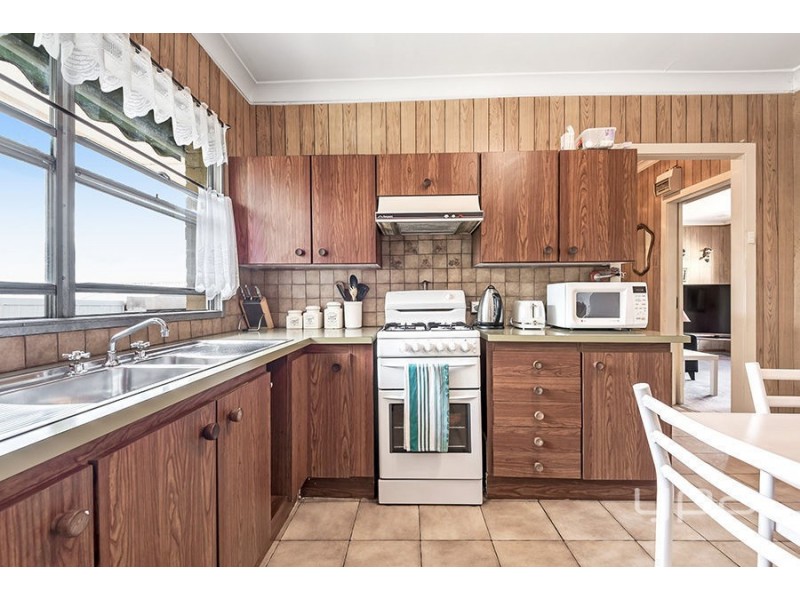 131 Sunset Boulevard, Jacana VIC 3047