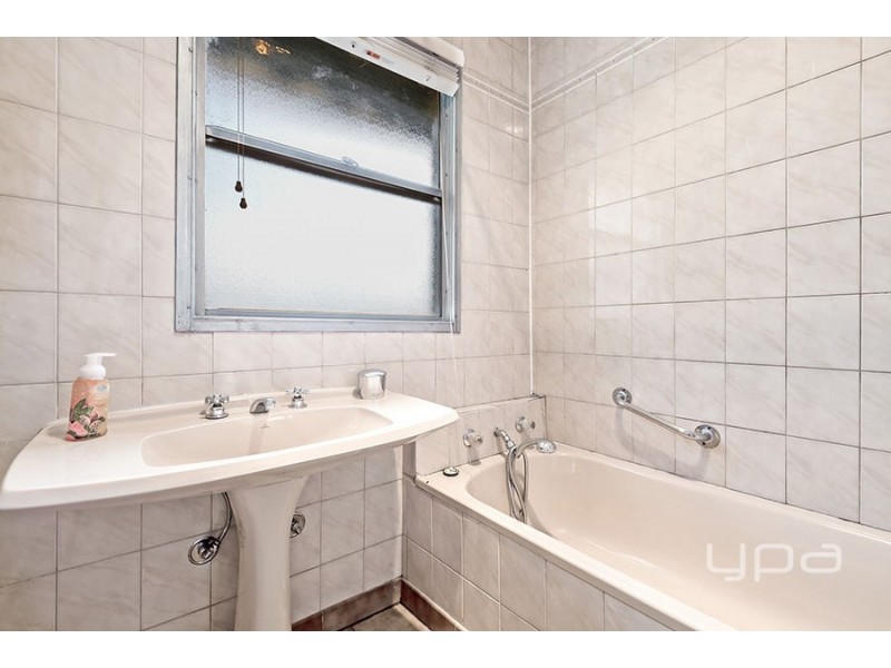 131 Sunset Boulevard, Jacana VIC 3047