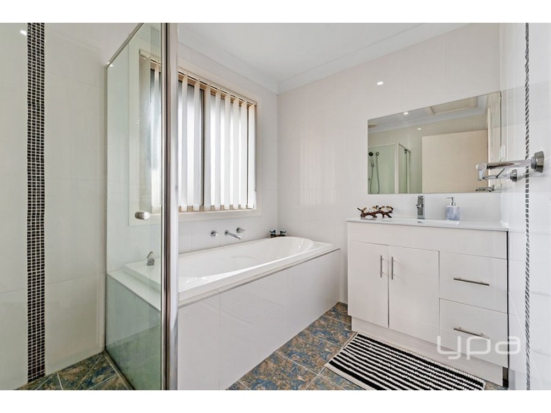 2/18 Academy Drive, Broadmeadows VIC 3047