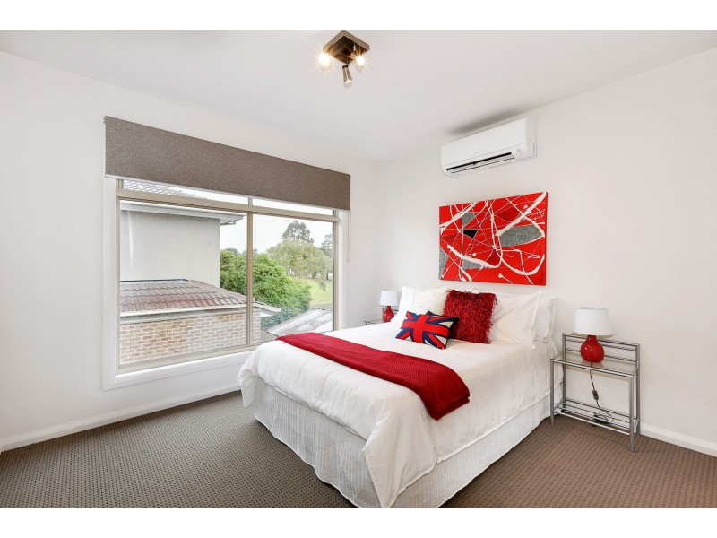 2/34 Kitchener Street, Broadmeadows VIC 3047