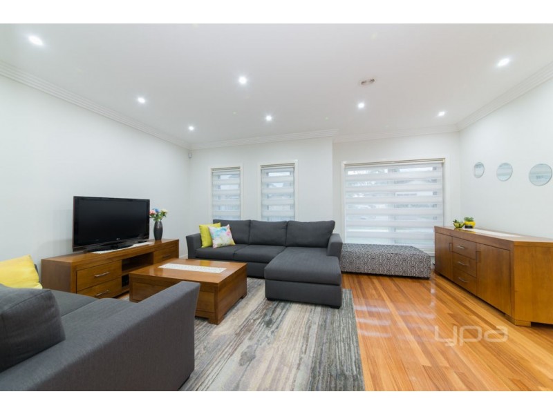 1/27 Kitchener Street, Broadmeadows VIC 3047